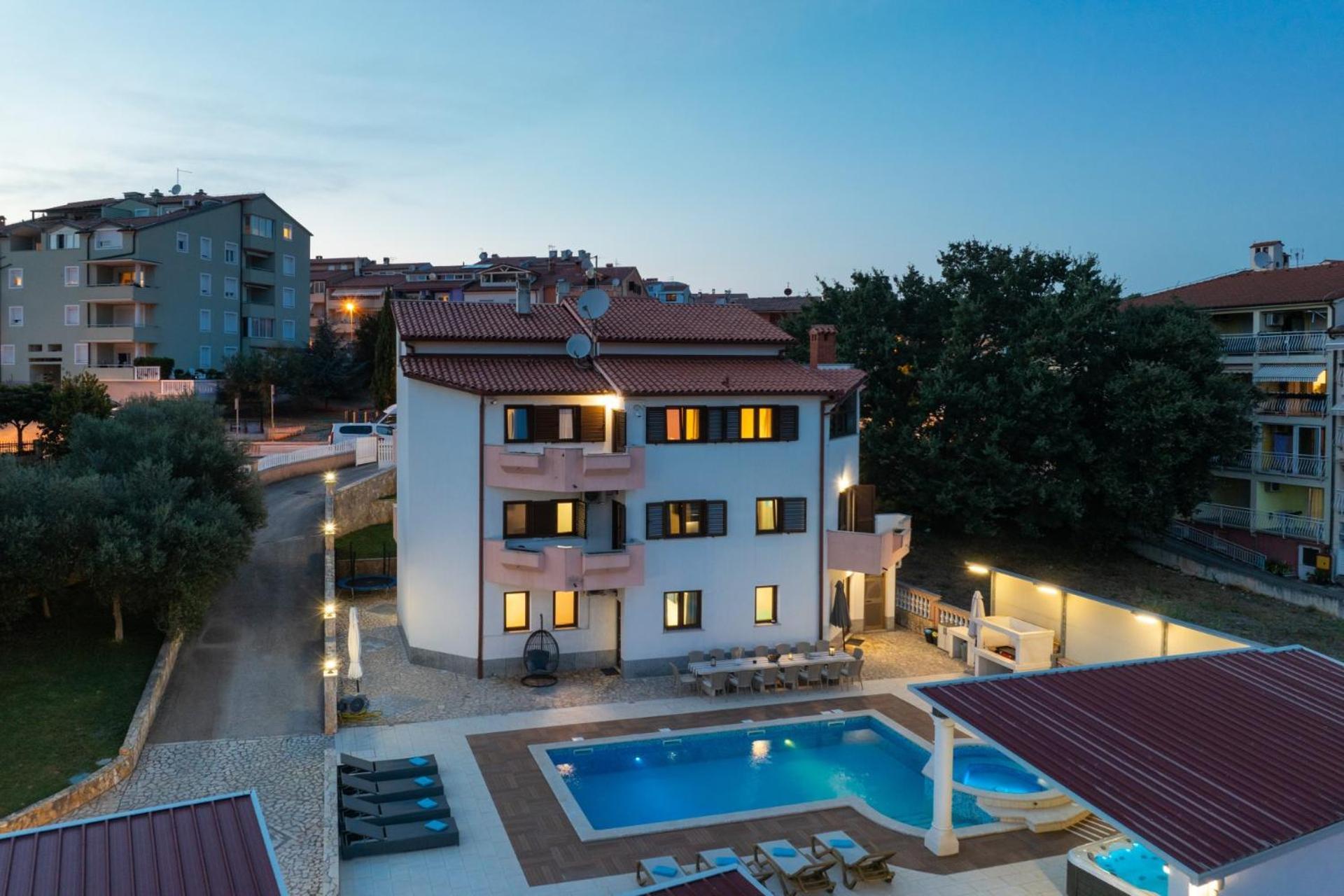 Lealeana In Pula,istrien Villa